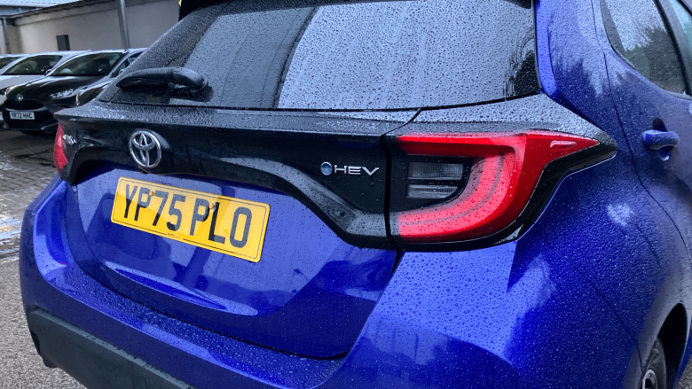 Toyota Yaris 1.5 Hybrid Design 5dr CVT Hybrid Hatchback